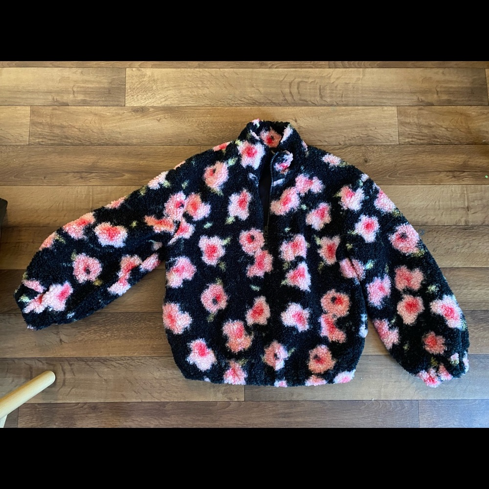 Floral cropped fleece pullover